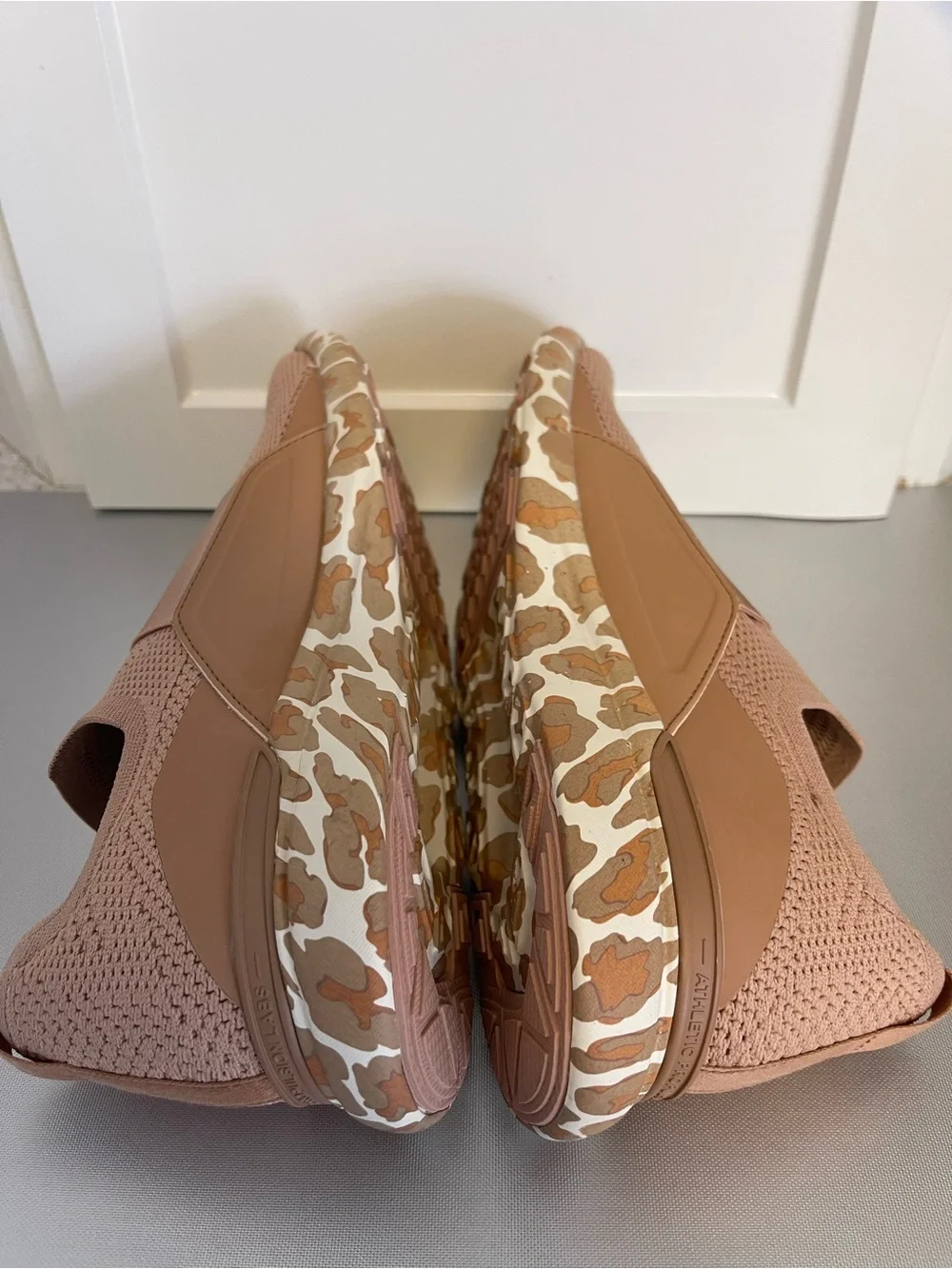 APL TechLoom Slip-On Mesh Sneakers - Caramel Almond Leopard Running Shoes- Sz 11